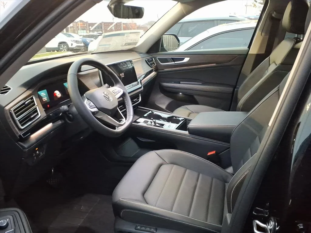 New 2026 Deep Black Pearl Volkswagen 2.0T SEL 4MOTION image 17