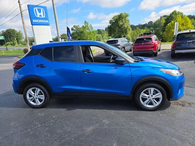 Used 2025 Blue Nissan S image 9
