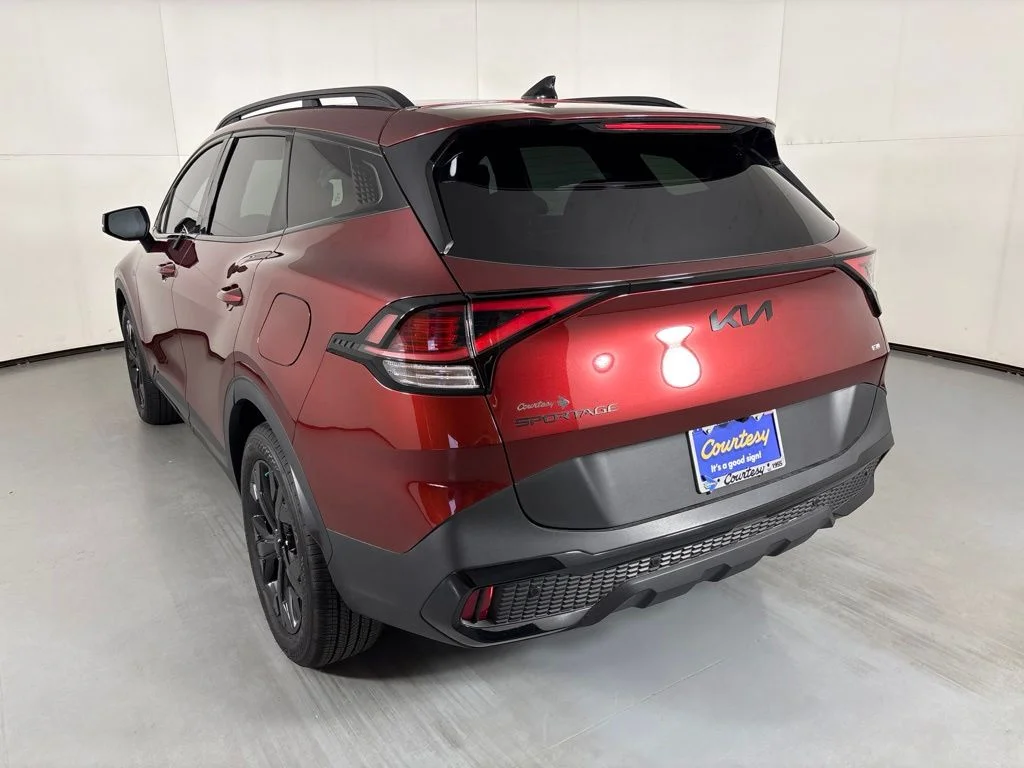 Used 2025 Red Kia X-Line image 6