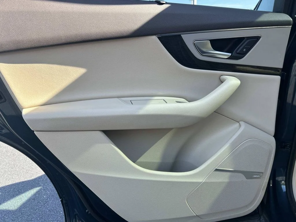 Used 2018  Audi 2.0T Premium Plus image 13