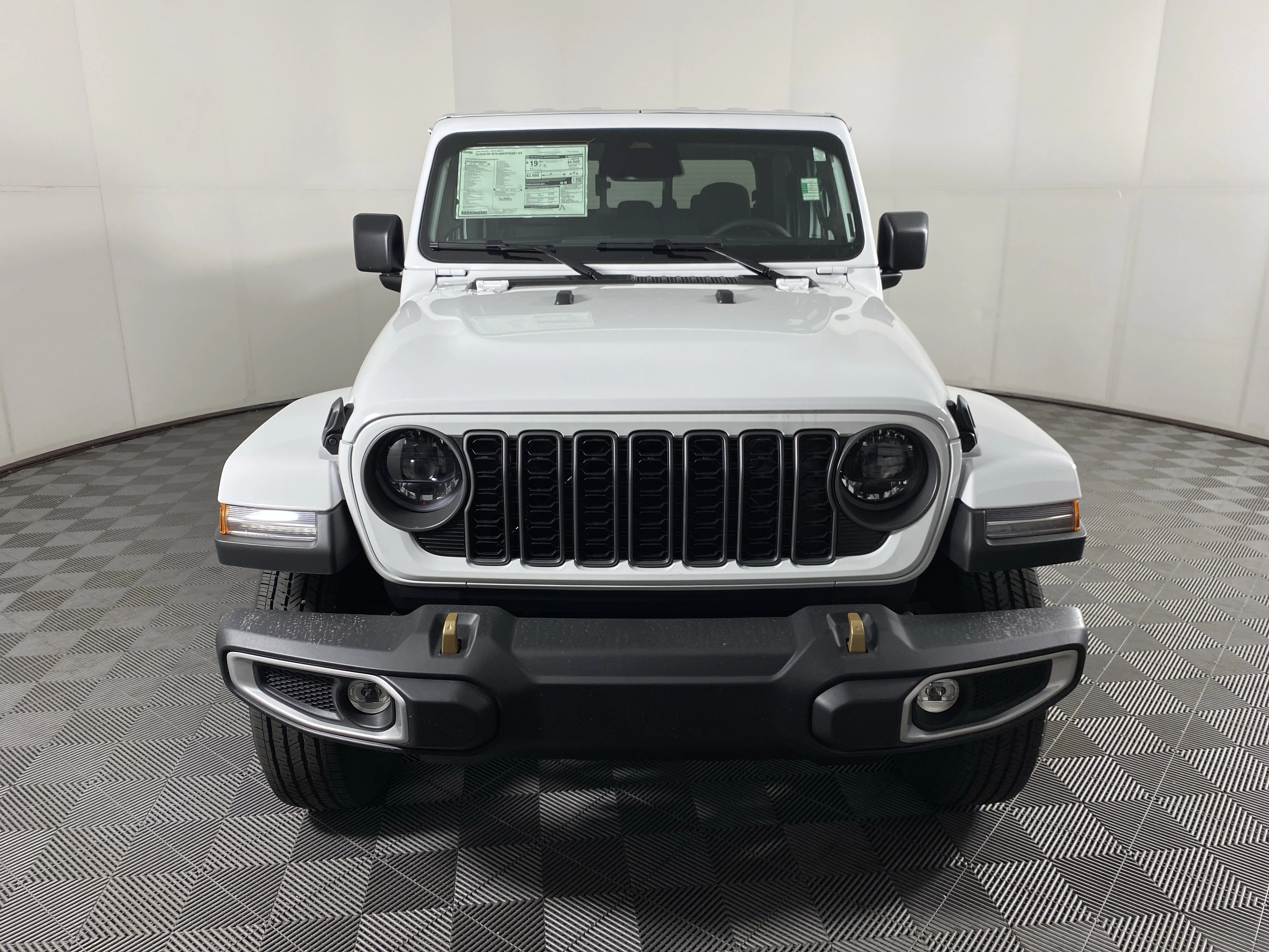 New 2026 Bright White Clear-Coat Exterior Paint Jeep 85th Anniversary Edition image 11