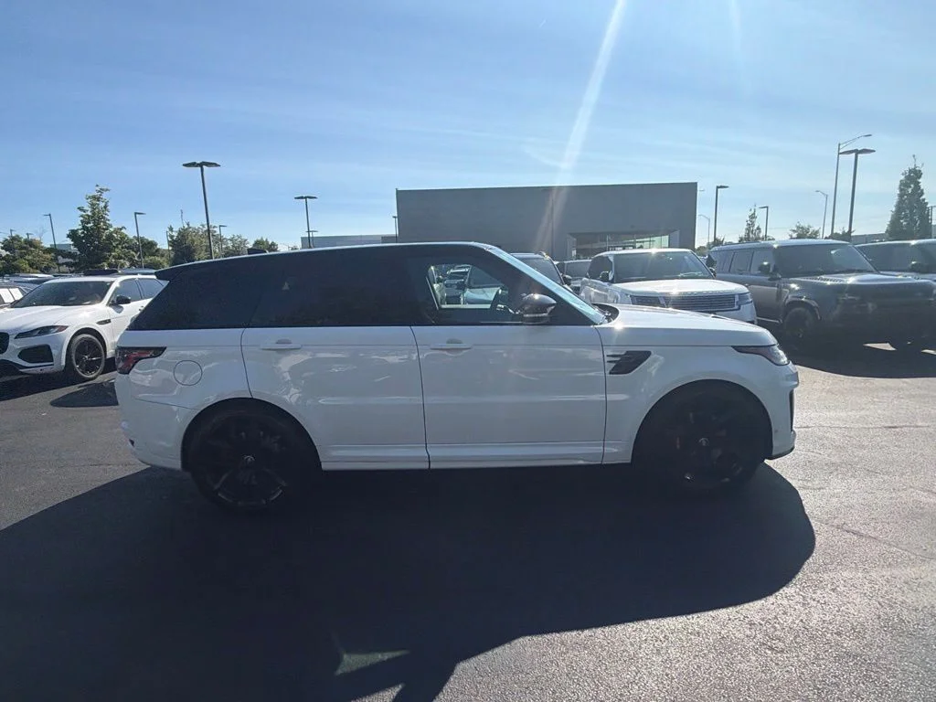 Used 2022 Fuji White Land Rover SVR image 7