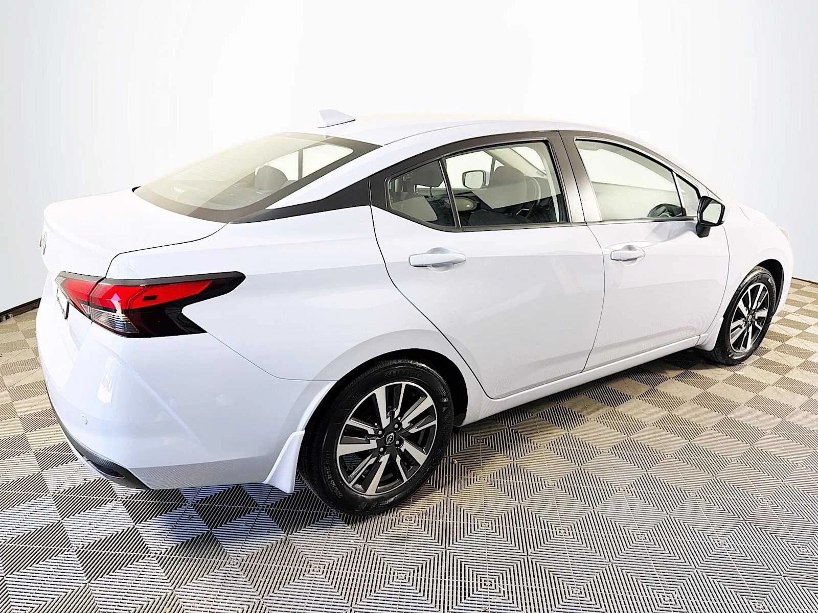 Certified Used 2025 Gray Sky Pearl Nissan SV image 4