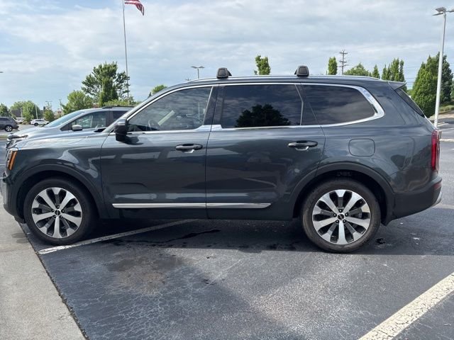 Used 2022 Gravity Gray Kia EX image 8