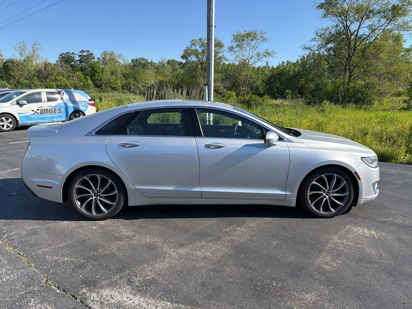 Used 2019 Ingot Silver Lincoln Reserve image 7