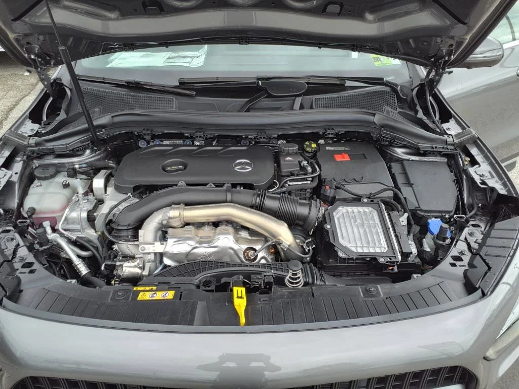 Used 2025 Mountain Grey Met Mercedes-Benz GLA 250 image 9