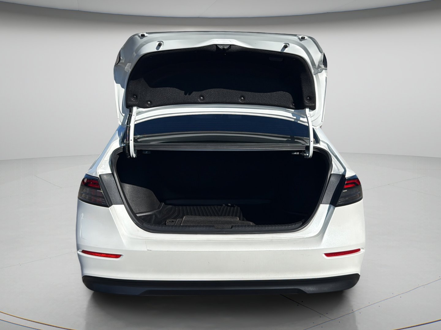 Used 2024 PLATINUM WHITE PEARL Honda EX image 19