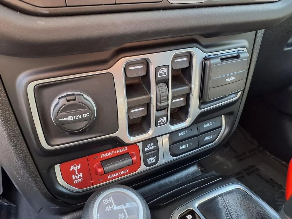 Used 2026 White Jeep Rubicon image 10
