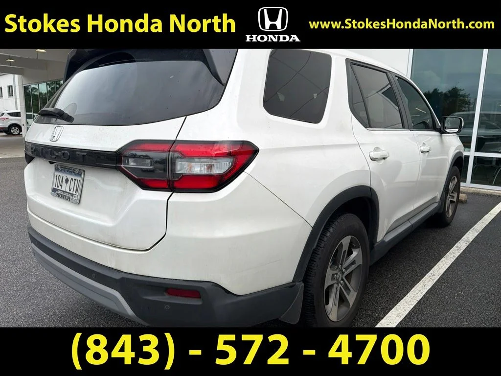 Used 2025  Honda EX-L image 5