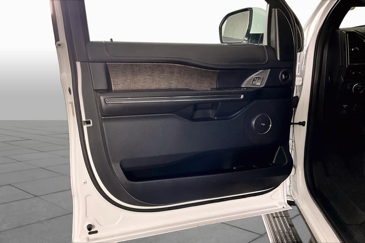 Used 2019 Oxford White Ford Limited image 20