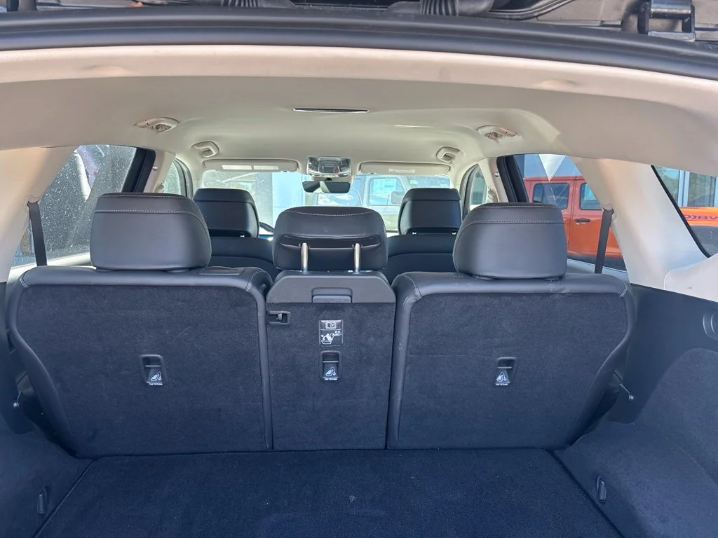 Used 2026 Black Genesis 2.5T image 14