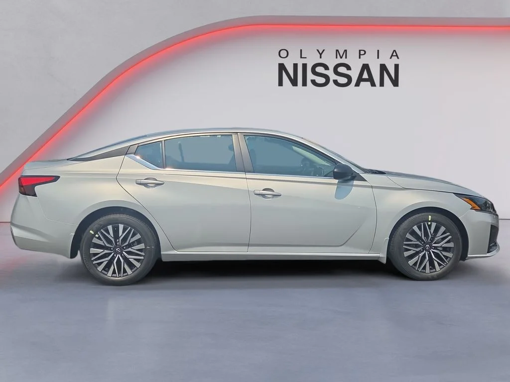 New 2026 Silver Nissan 2.5 SV image 6