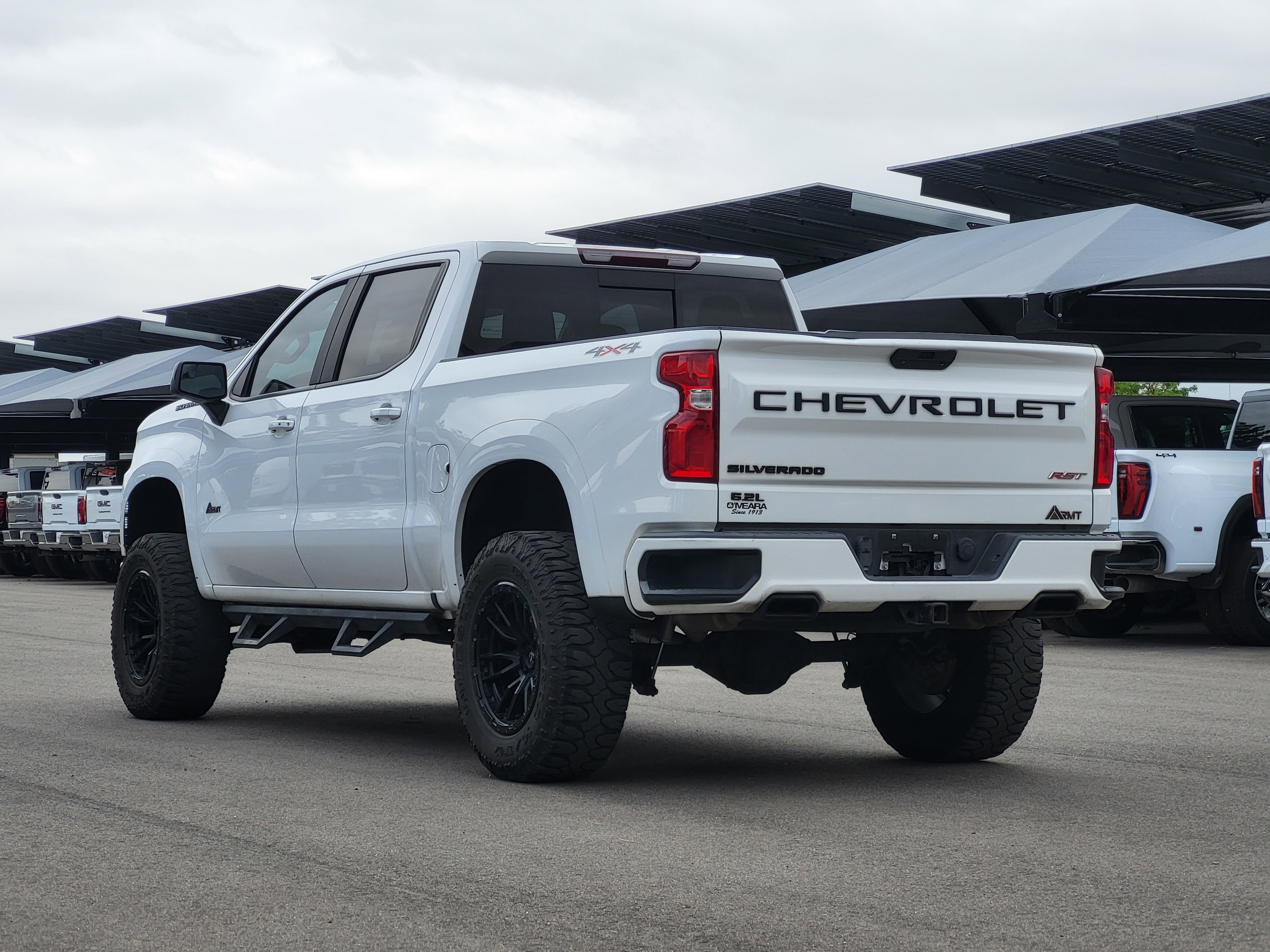 Used 2021 SUMMIT WHITE Chevrolet RST image 5