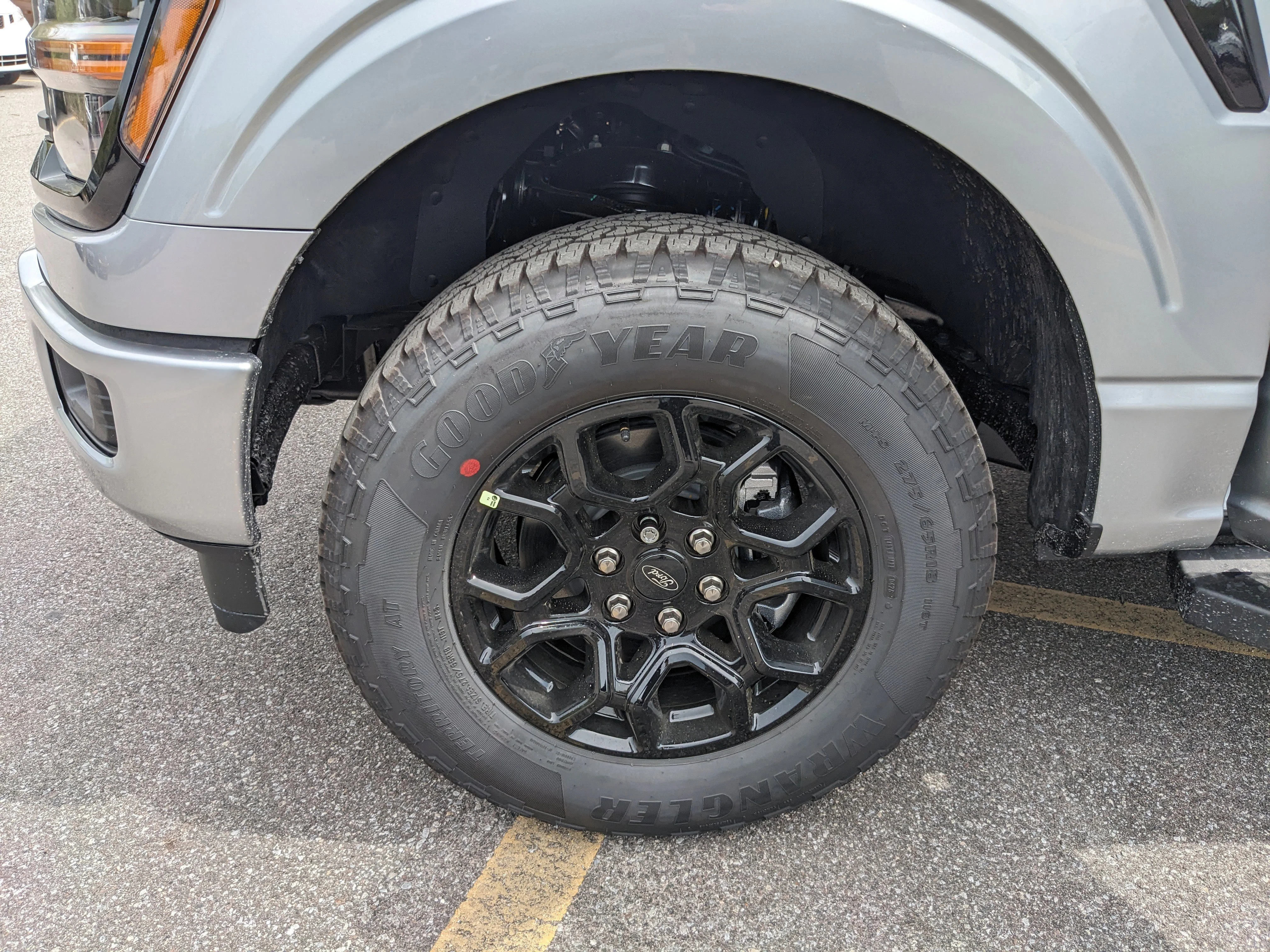 New 2026 Iconic Silver Metallic Ford XLT image 31