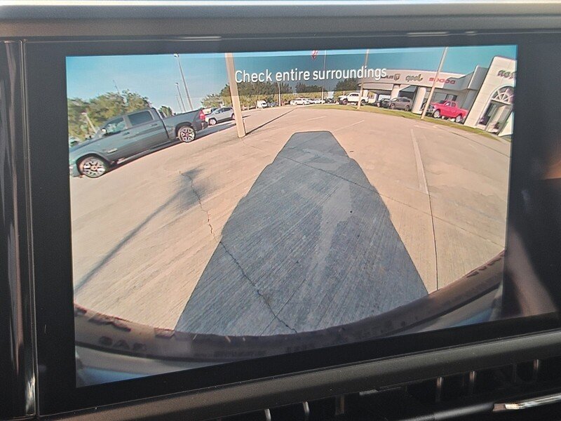 New 2026 Granite Crystal Metallic Clear-Coat Exterior Paint Jeep SPORT S 4 DOOR 4X4 image 20