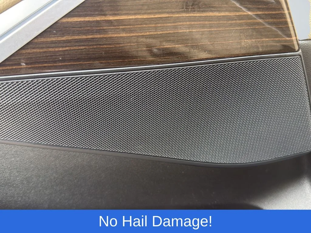 Used 2019 Black BMW xDrive40i image 27
