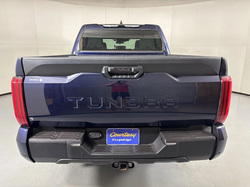 Used 2022 Blue Toyota SR5 image 7