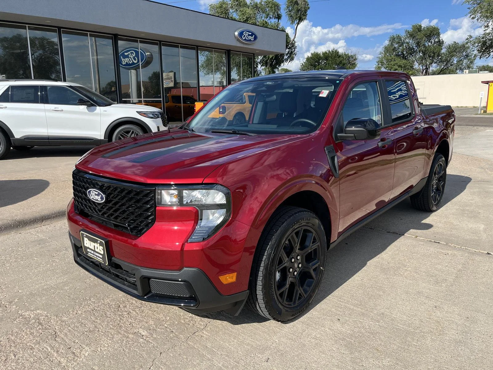 New 2026 Ruby Red Metallic Tinted Clearcoat Ford XLT image 2