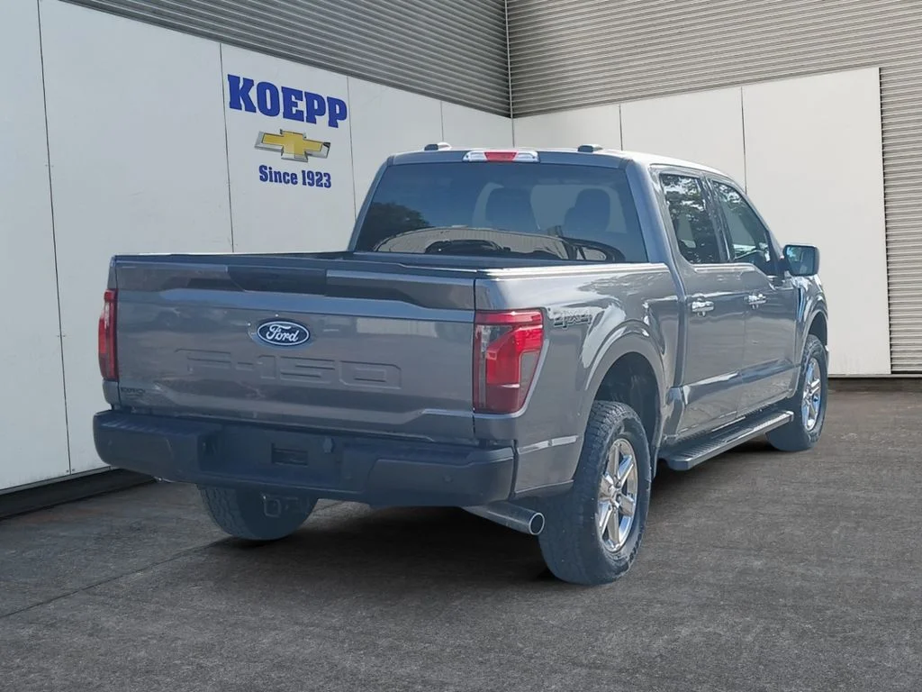 Used 2025 Carbonized Gray Metallic Ford XLT image 5