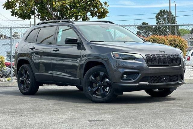 New 2023 Granite Crystal Metallic Clear-Coat Exterior Paint Jeep Altitude Lux image 2