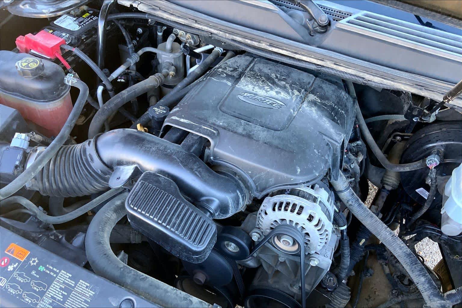 Used 2013 Black Chevrolet LS image 30