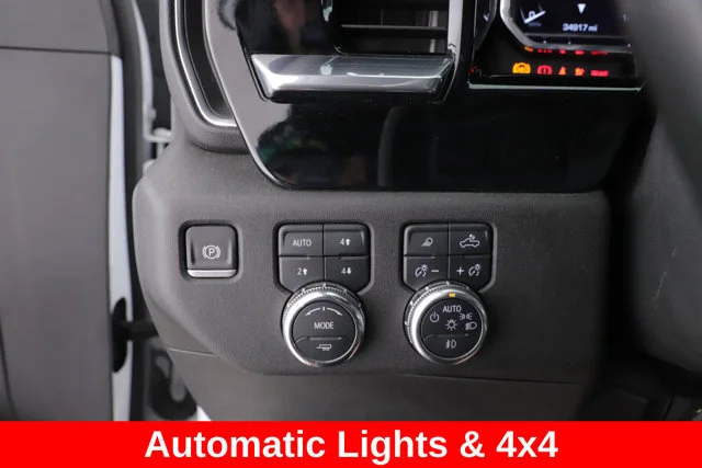 Used 2025 White GMC SLT image 23