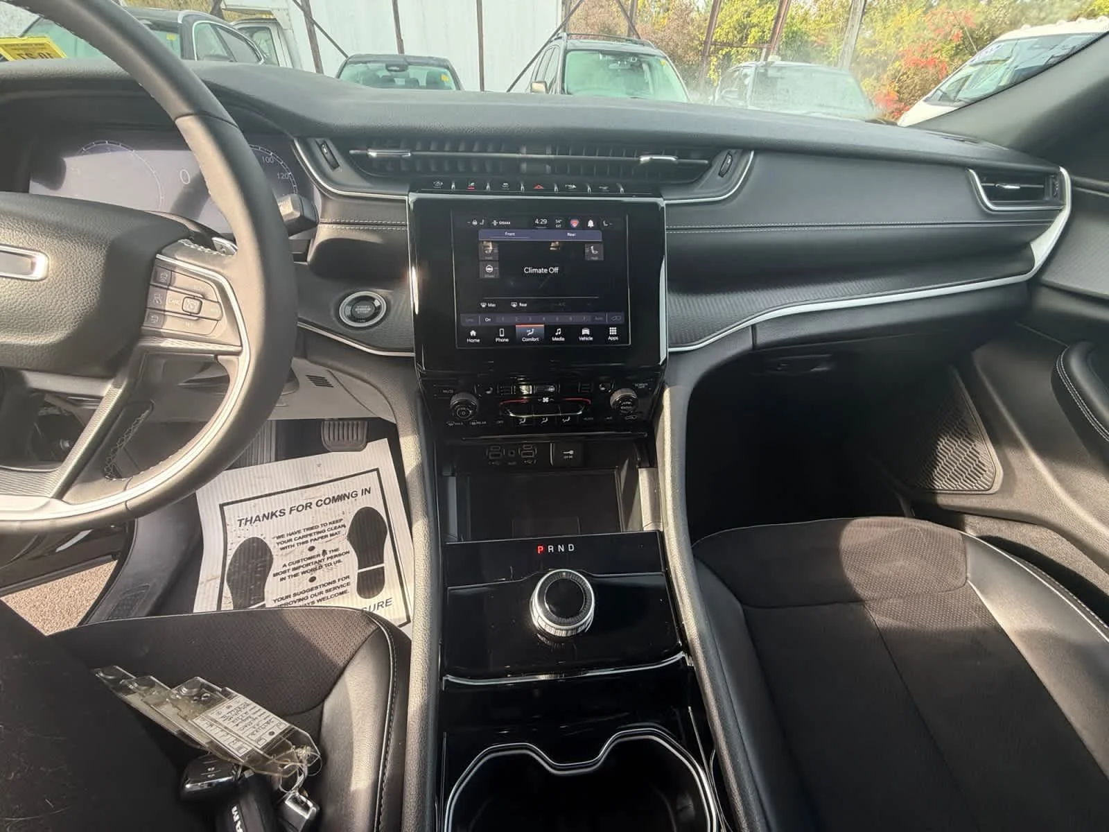 Used 2023 Diamond Black Crystal Pearlcoat Jeep Altitude image 17