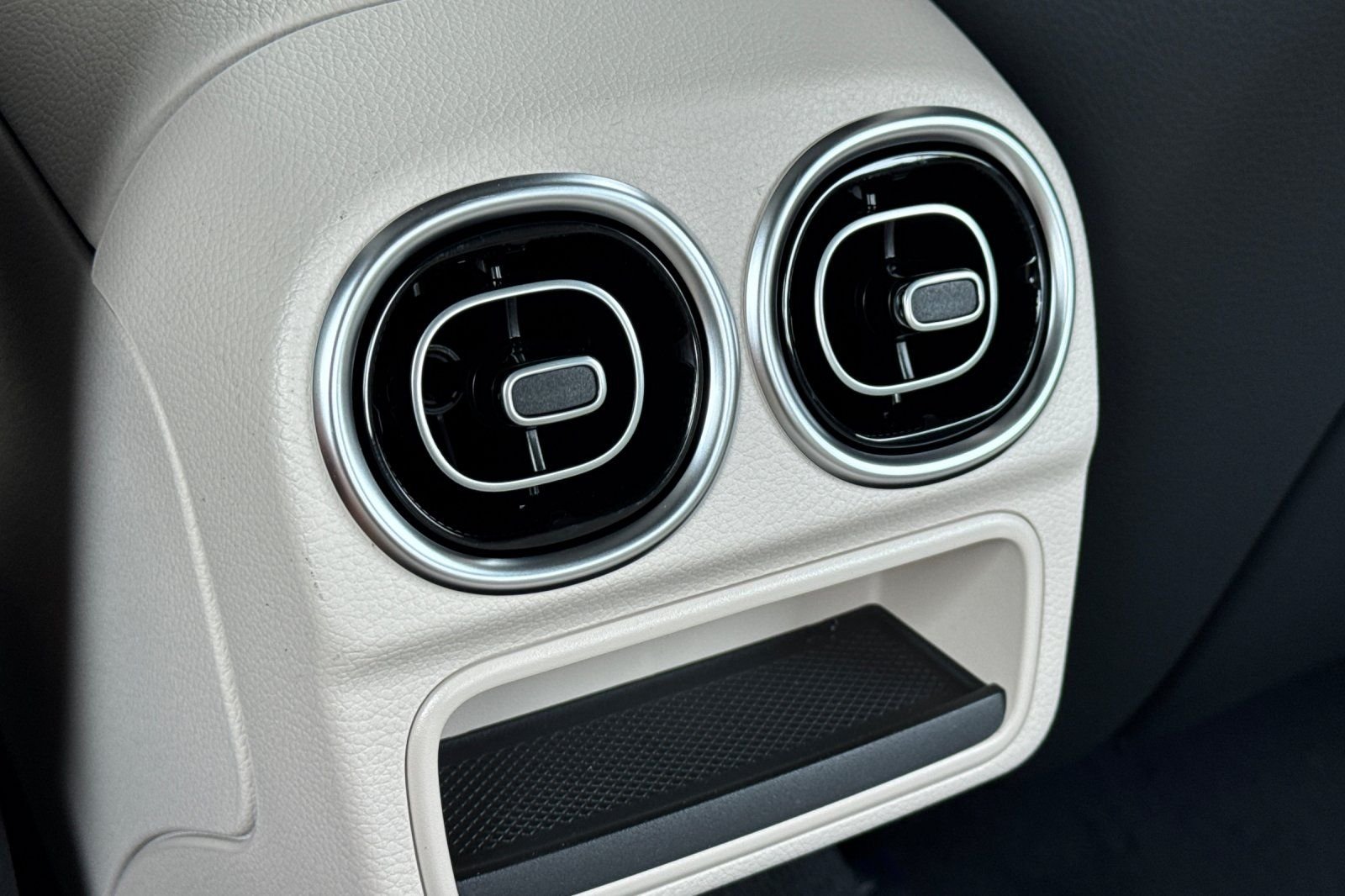 New 2026 Polar White Mercedes-Benz C 300 image 27
