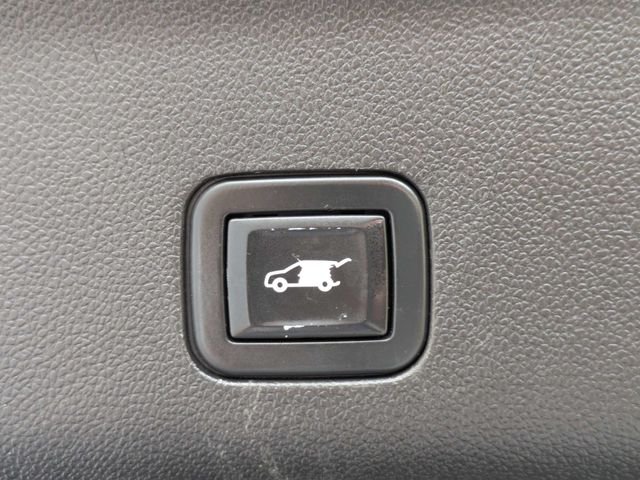 Used 2021 Blue Chevrolet RST image 13