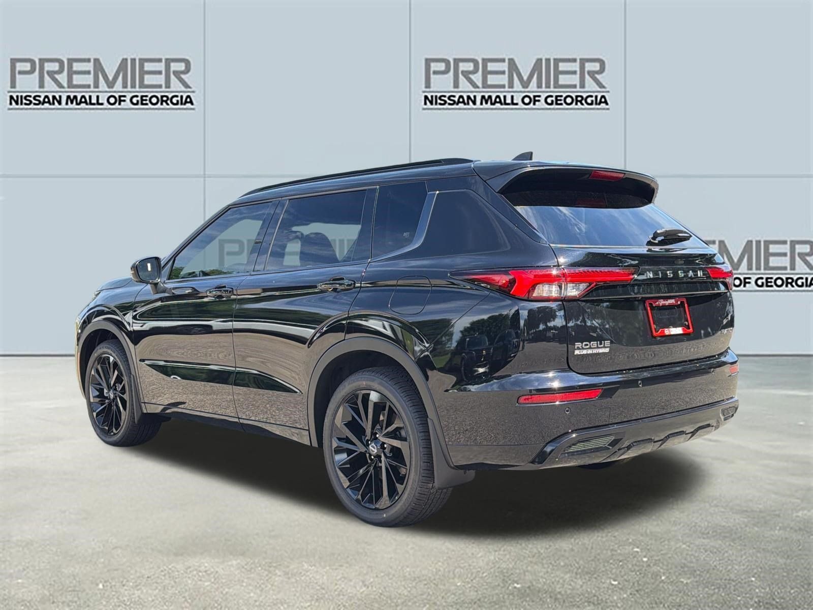 New 2026 Black Nissan Platinum image 24
