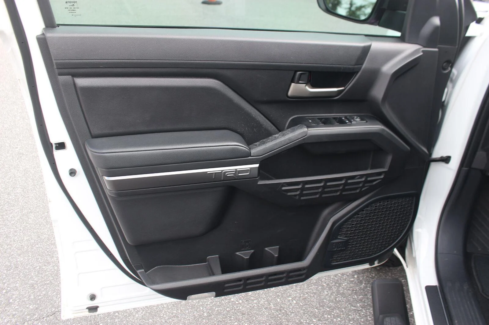 Used 2024 White Toyota SR5 image 13