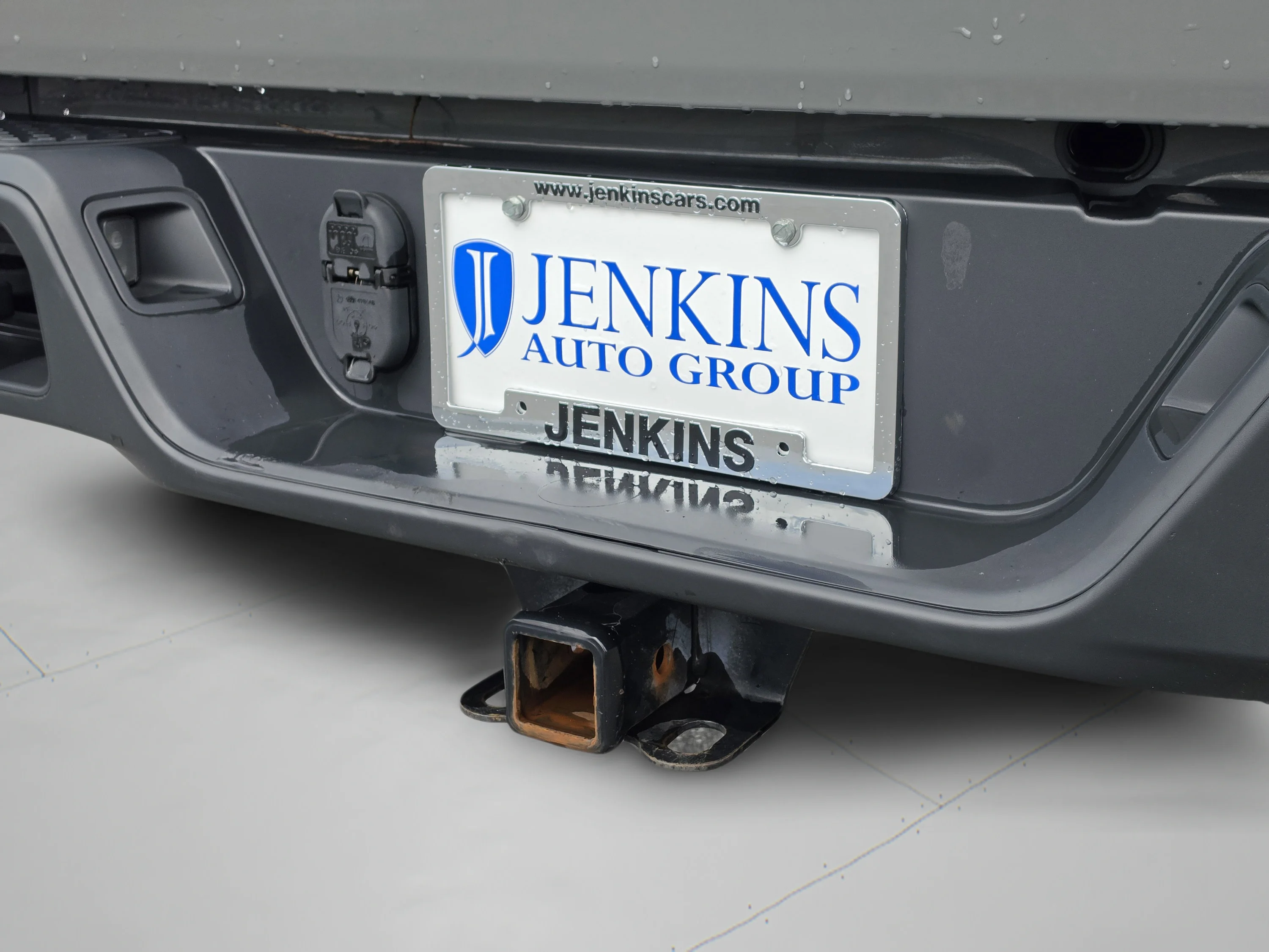 Used 2023 Sting-Gray Clearcoat Jeep Overland image 39