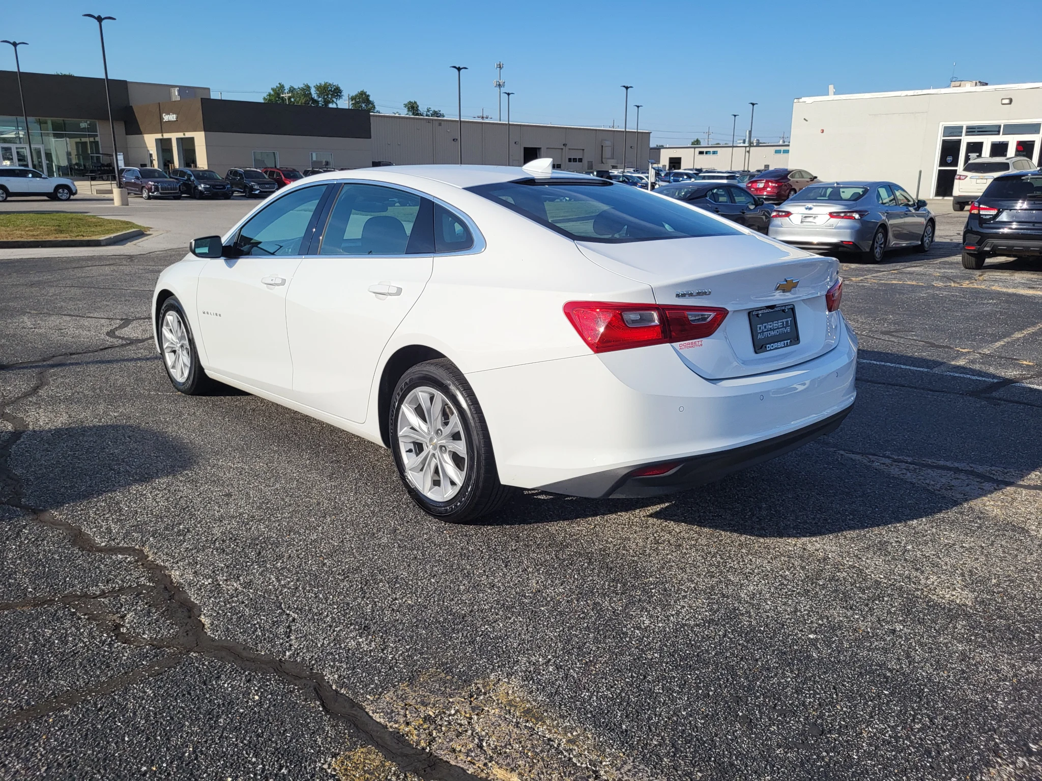 Used 2025 Summit White Chevrolet LT image 8