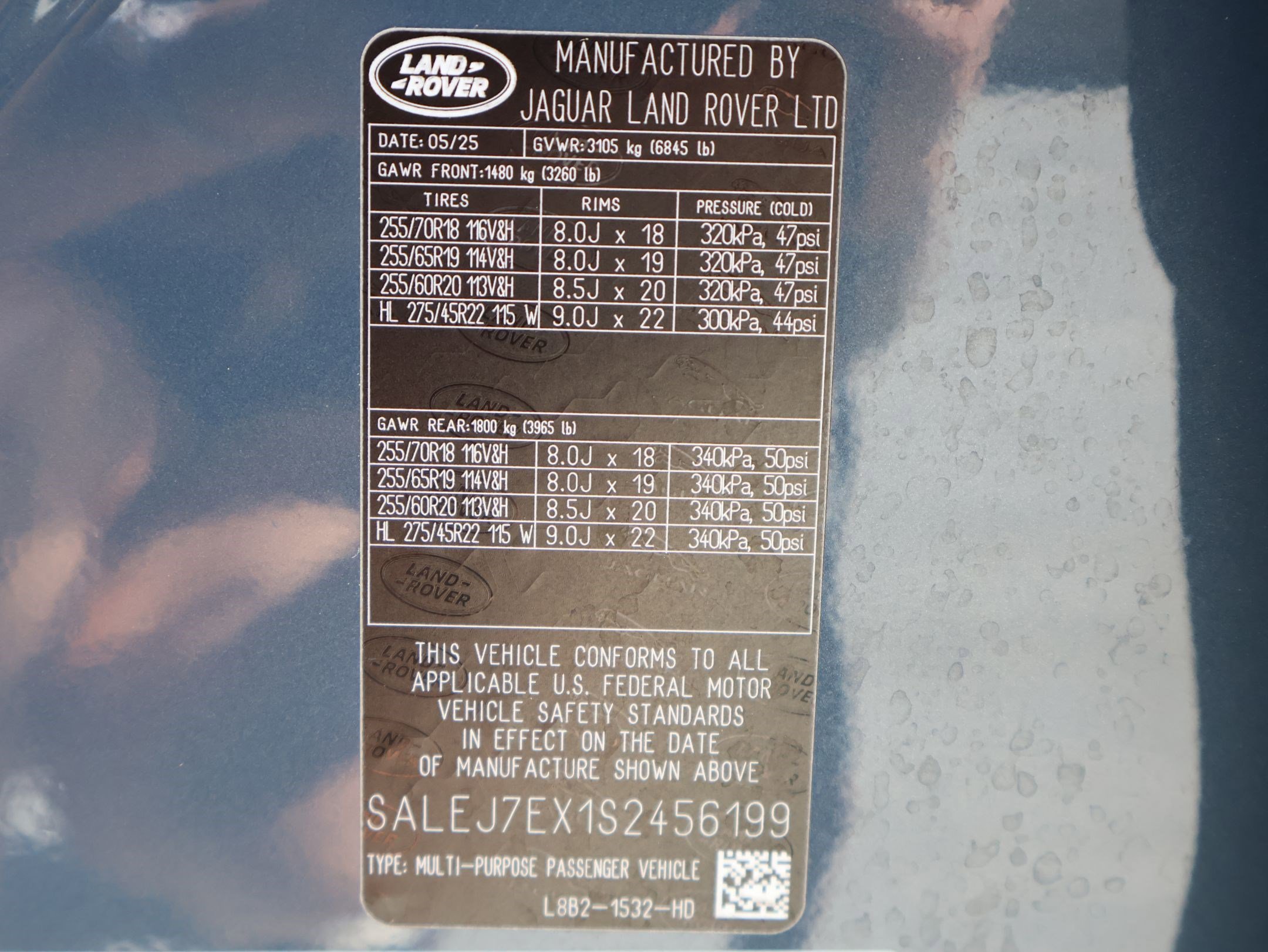 Certified Used 2025 Tasman Blue Metallic Land Rover 110 P300 S image 30