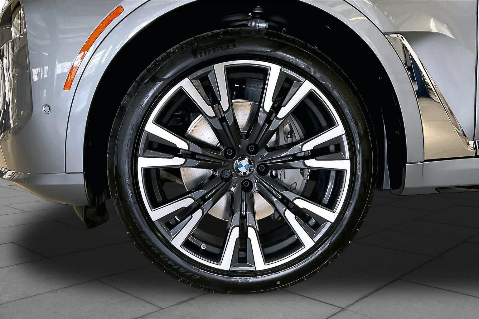 New 2027 Skyscraper Grey Metallic BMW xDrive40i image 11