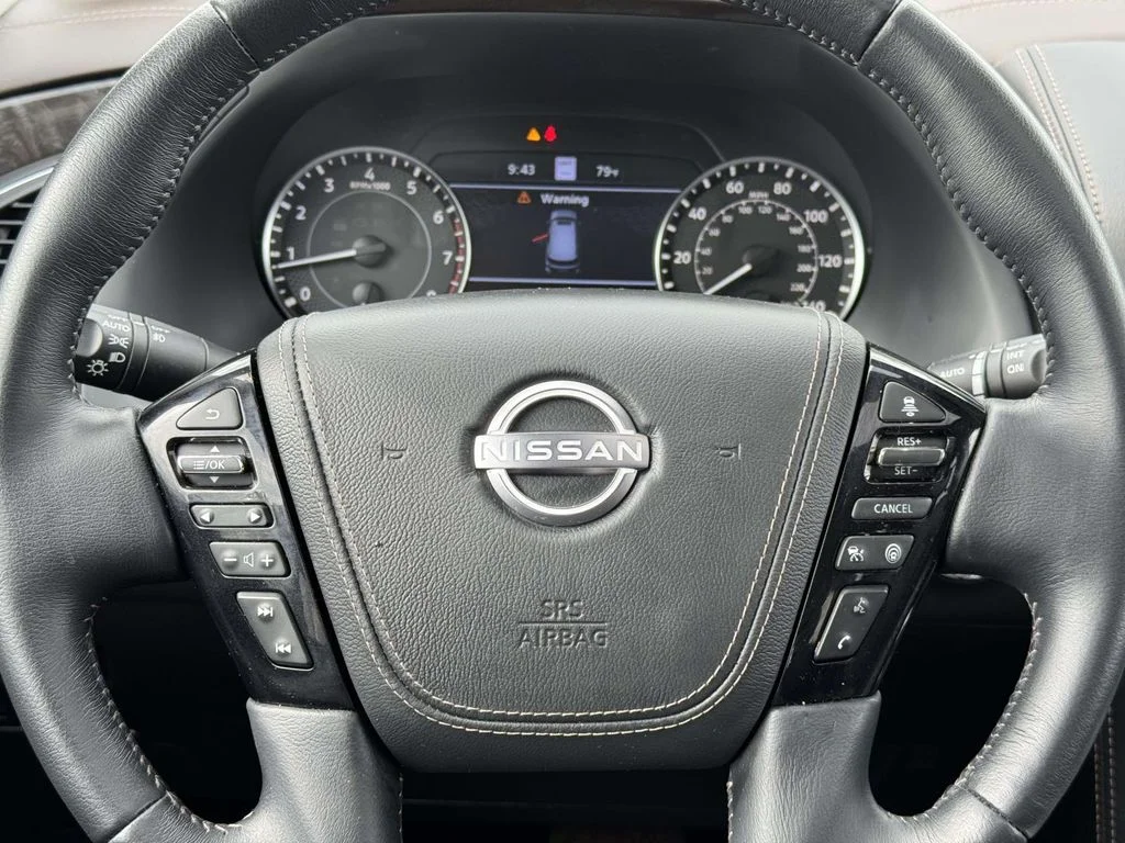 Used 2023 Red Nissan Platinum image 18