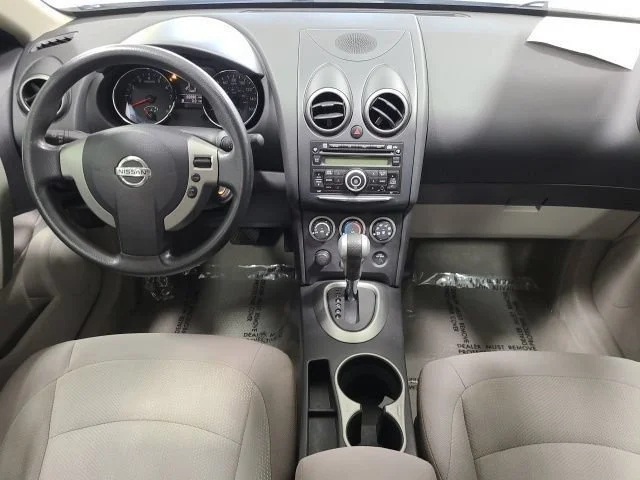 Used 2011 Brilliant Silver Nissan S image 20