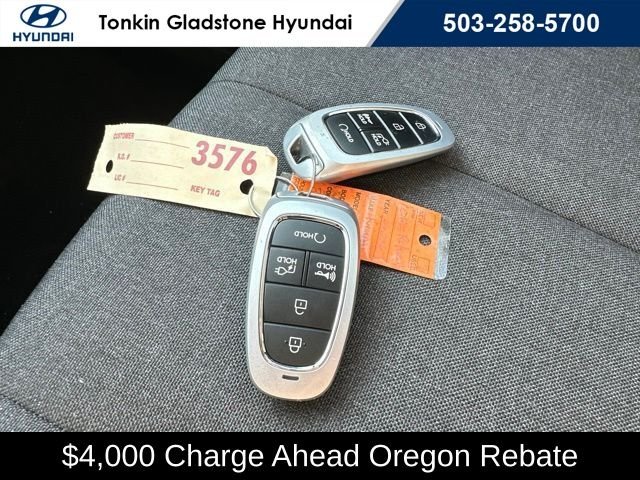 Certified Used 2024 Teal Hyundai SE image 31