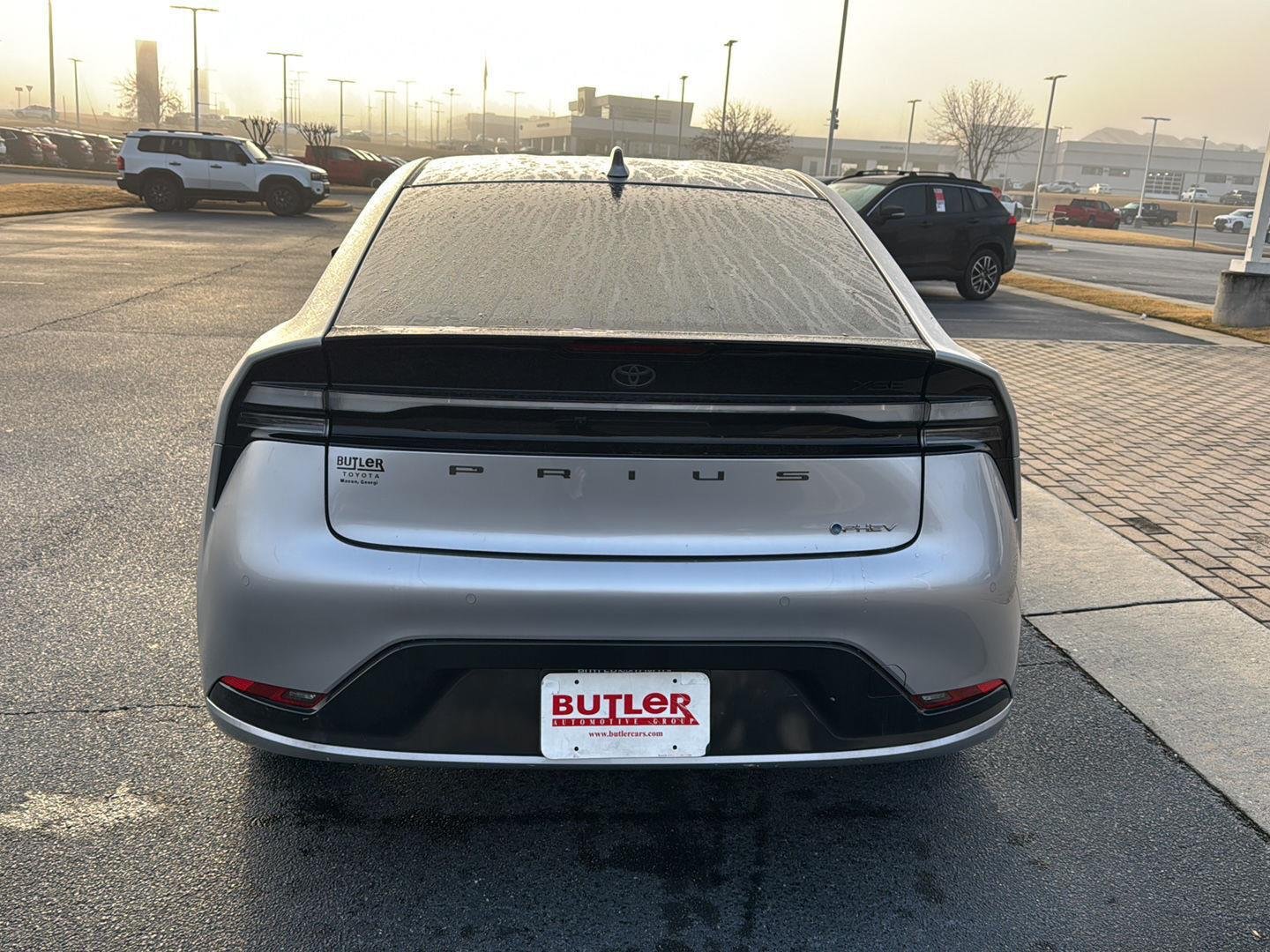 New 2025 Cutting Edge Toyota XSE image 4