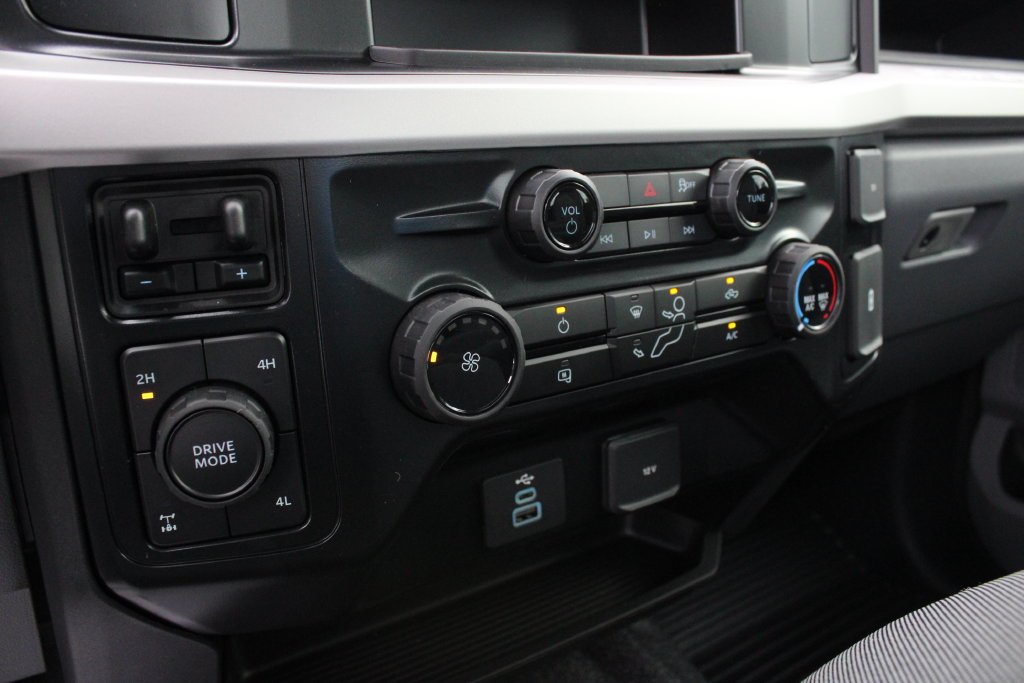 New 2027 Oxford White Ford XL image 16