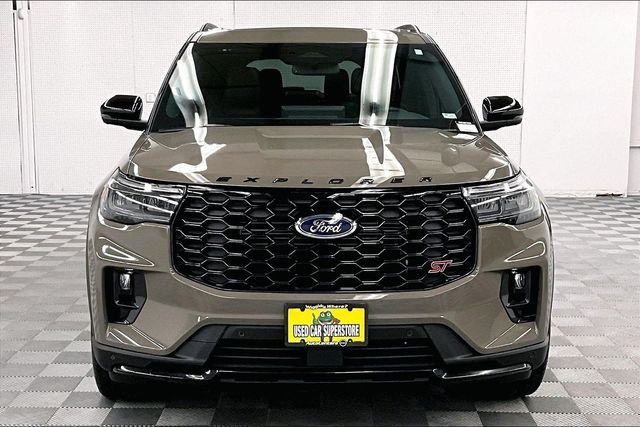 2026 Ford Explorer ST - Photo 4