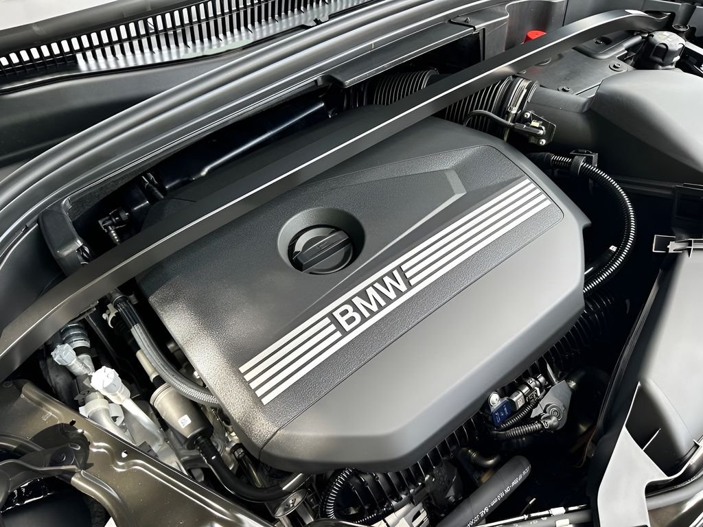 New 2026 Black Sapphire Metallic BMW xDrive28i image 25