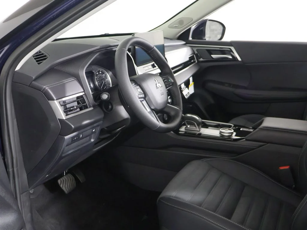 New 2026 Blue Mitsubishi SE image 25