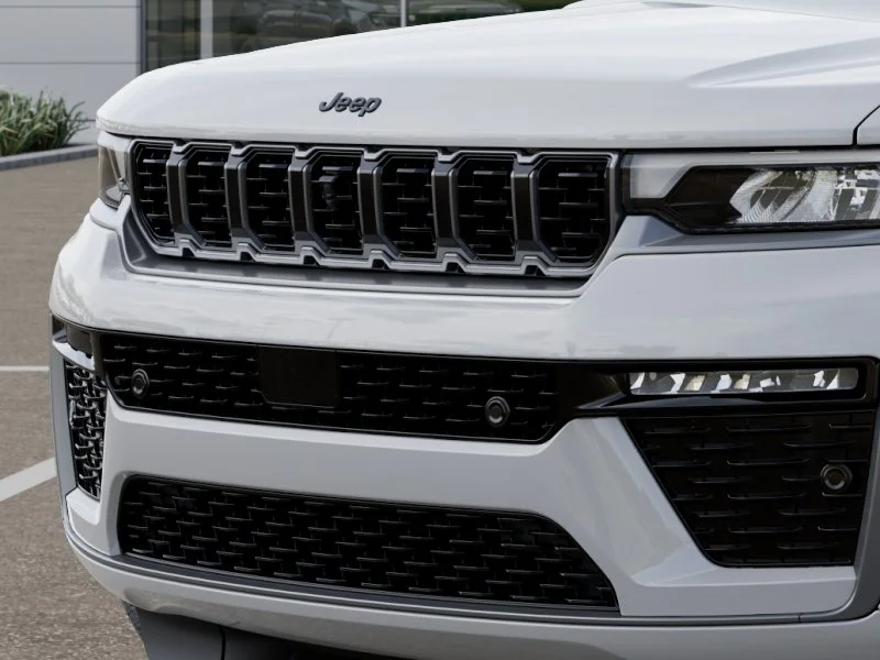 New 2026 Bright White Clear-Coat Exterior Paint Jeep Summit image 39