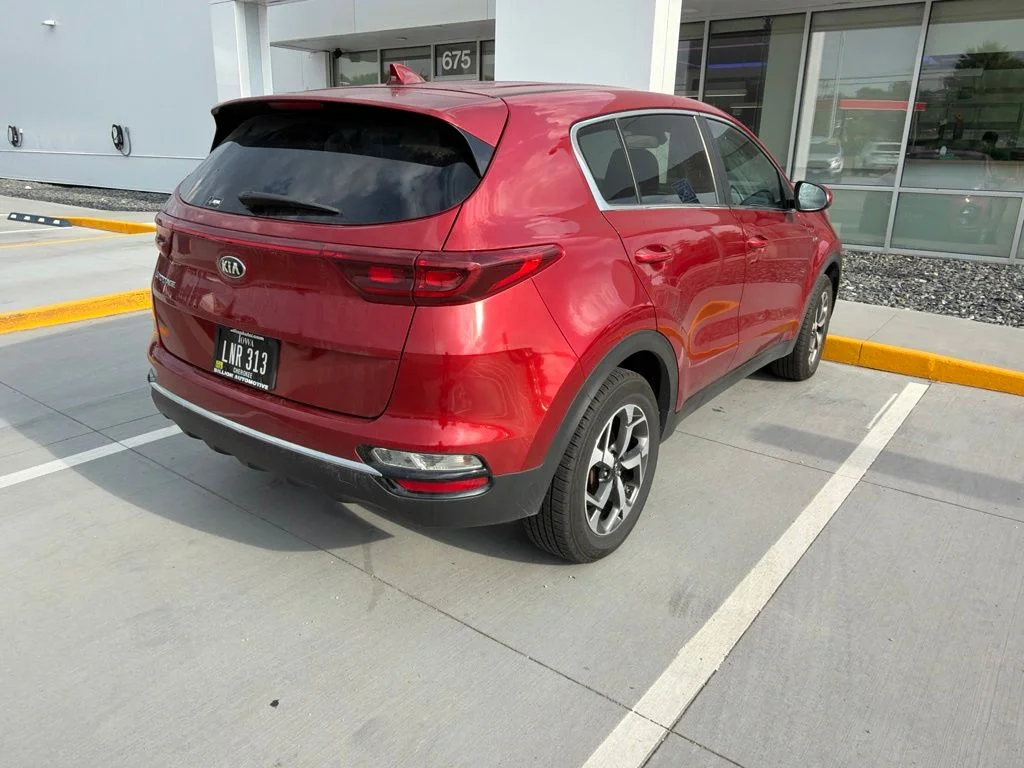 Used 2022 Red Kia LX image 5