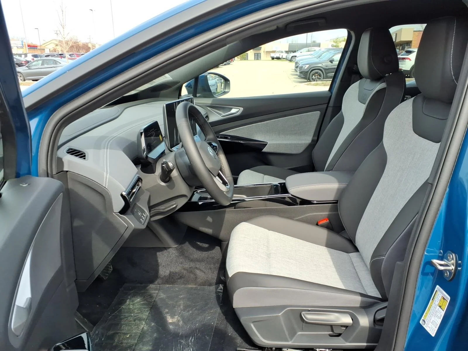 New 2026 Mountain  Lake Blue Metallic Volkswagen PRO AWD image 17