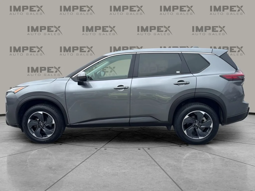 Used 2024 Gray Nissan SV image 2
