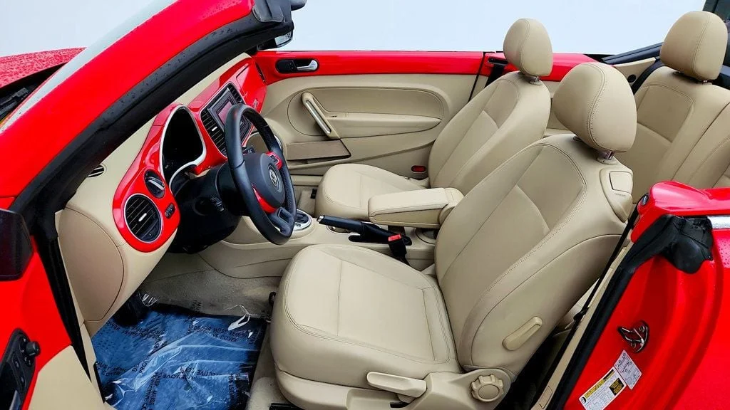Used 2014 Tornado Red/Beige Roof Volkswagen 2dr Automatic 2.5L PZEV *Ltd Avail* image 13
