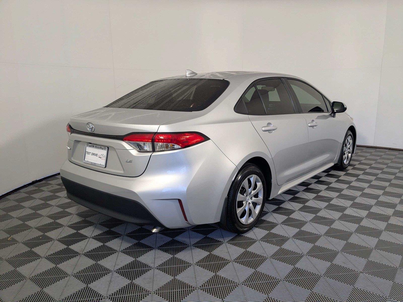 Used 2025 Classic Silver Metallic Toyota LE image 37