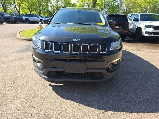 Used 2019 Jeep Compass Latitude with VIN 3C4NJDBB8KT848187 for sale in Centerville, OH